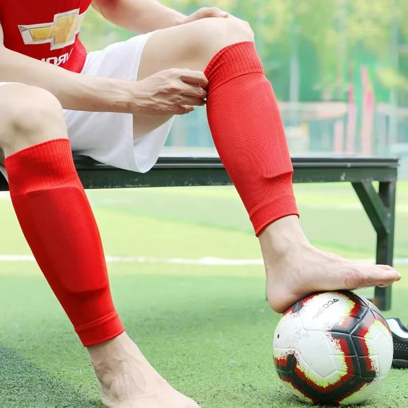 Vorgeschnittene Fußballsocken